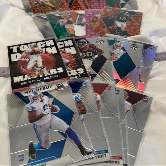 NFL 2019-2021 Random Card Lot (65) - Picture 2 of 7